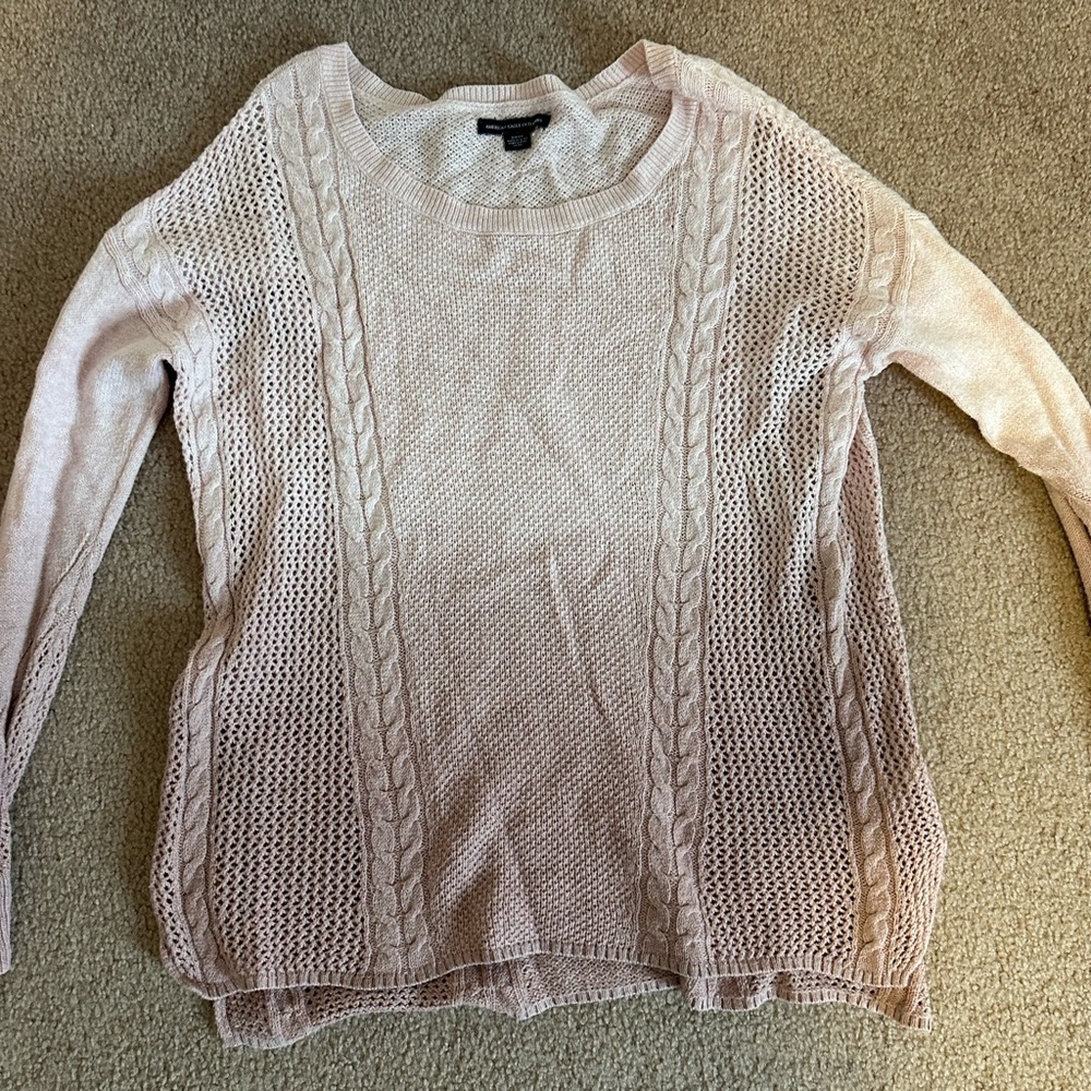 Small American Eagle sweater